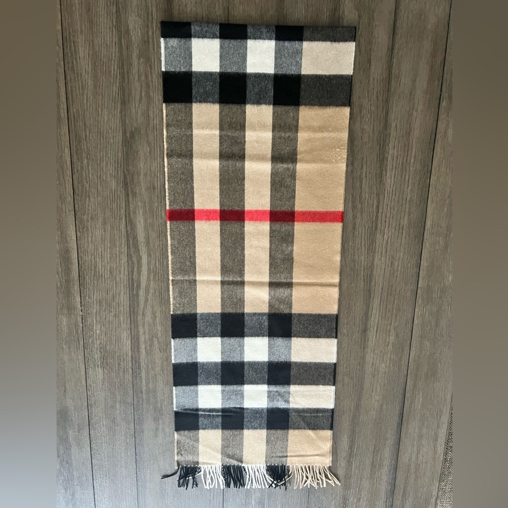Burberry Cashmere Chack Scarf - Picture 8 of 16